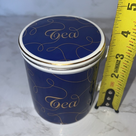 Tea Cup with Strainer and Lid Stylized Graphics - Picture 11 of 11